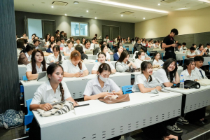 การปฐมนิเทศนักศึกษาฝึกประสบการณ์วิชาชีพครู ประจำปีการศึกษา 2569