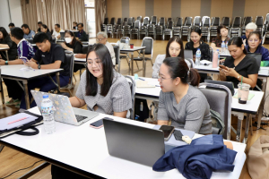 จัดอบรมพัฒนาอาจารย์คณะครุศาสตร์และคณะร่วมผลิตในหลักสูตรครุศาสตรบัณฑิต มุ่งยกระดับตามเกณฑ์คุรุสภา และ PTRU-PSF