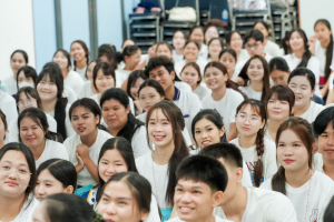 จัดโครงการส่งเสริมคุณธรรม จริยธรรมสำหรับนักศึกษาใหม่ของคณะครุศาสตร์ ประจำปีการศึกษา 2569