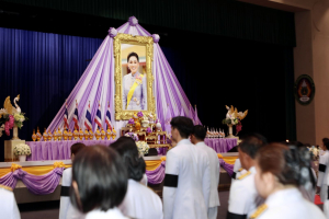 ร่วมพิธีถวายพระพรชัยมงคล เนื่องในโอกาสวันเฉลิมพระชนมพรรษา สมเด็จพระนางเจ้าฯ พระบรมราชินี