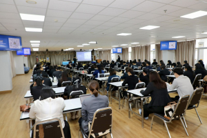 สัมมนาผู้บริหารสถานศึกษา มุ่งยกระดับความฉลาดรู้สู่โรงเรียนต้นแบบเชิงพื้นที่