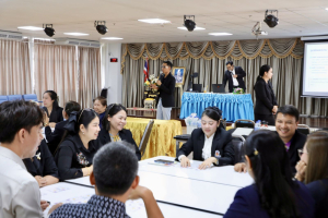 สัมมนาผู้บริหารสถานศึกษา มุ่งยกระดับความฉลาดรู้สู่โรงเรียนต้นแบบเชิงพื้นที่