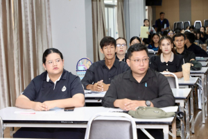 โครงการอบรมเชิงปฏิบัติการเพื่อพัฒนาครูให้ขับเคลื่อนนักเรียนให้มีความฉลาดรู้ตามรูปแบบนวัตกรรมหลักสูตรและการจัดการเรียนรู้ เพื่อเสริมสร้างคุณลักษณะ 4 ประการ