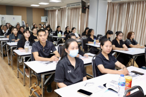โครงการอบรมเชิงปฏิบัติการเพื่อพัฒนาครูให้ขับเคลื่อนนักเรียนให้มีความฉลาดรู้ตามรูปแบบนวัตกรรมหลักสูตรและการจัดการเรียนรู้ เพื่อเสริมสร้างคุณลักษณะ 4 ประการ