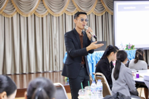 โครงการอบรมเชิงปฏิบัติการเพื่อพัฒนาครูให้ขับเคลื่อนนักเรียนให้มีความฉลาดรู้ตามรูปแบบนวัตกรรมหลักสูตรและการจัดการเรียนรู้ เพื่อเสริมสร้างคุณลักษณะ 4 ประการ