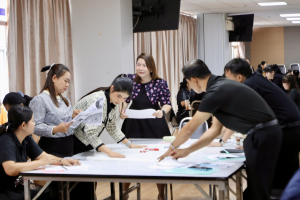 โครงการอบรมเชิงปฏิบัติการเพื่อพัฒนาครูให้ขับเคลื่อนนักเรียนให้มีความฉลาดรู้ตามรูปแบบนวัตกรรมหลักสูตรและการจัดการเรียนรู้ เพื่อเสริมสร้างคุณลักษณะ 4 ประการ