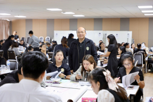 โครงการอบรมเชิงปฏิบัติการเพื่อพัฒนาครูให้ขับเคลื่อนนักเรียนให้มีความฉลาดรู้ตามรูปแบบนวัตกรรมหลักสูตรและการจัดการเรียนรู้ เพื่อเสริมสร้างคุณลักษณะ 4 ประการ
