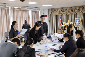 โครงการอบรมเชิงปฏิบัติการเพื่อพัฒนาครูให้ขับเคลื่อนนักเรียนให้มีความฉลาดรู้ตามรูปแบบนวัตกรรมหลักสูตรและการจัดการเรียนรู้ เพื่อเสริมสร้างคุณลักษณะ 4 ประการ