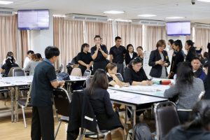 โครงการอบรมเชิงปฏิบัติการเพื่อพัฒนาครูให้ขับเคลื่อนนักเรียนให้มีความฉลาดรู้ตามรูปแบบนวัตกรรมหลักสูตรและการจัดการเรียนรู้ เพื่อเสริมสร้างคุณลักษณะ 4 ประการ