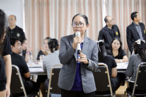 โครงการอบรมเชิงปฏิบัติการเพื่อพัฒนาครูให้ขับเคลื่อนนักเรียนให้มีความฉลาดรู้ตามรูปแบบนวัตกรรมหลักสูตรและการจัดการเรียนรู้ เพื่อเสริมสร้างคุณลักษณะ 4 ประการ