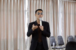 โครงการอบรมเชิงปฏิบัติการเพื่อพัฒนาครูให้ขับเคลื่อนนักเรียนให้มีความฉลาดรู้ตามรูปแบบนวัตกรรมหลักสูตรและการจัดการเรียนรู้ เพื่อเสริมสร้างคุณลักษณะ 4 ประการ