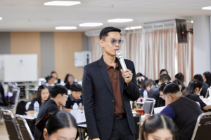 โครงการอบรมเชิงปฏิบัติการเพื่อพัฒนาครูให้ขับเคลื่อนนักเรียนให้มีความฉลาดรู้ตามรูปแบบนวัตกรรมหลักสูตรและการจัดการเรียนรู้ เพื่อเสริมสร้างคุณลักษณะ 4 ประการ