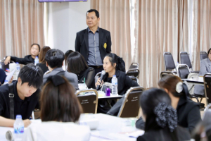 โครงการอบรมเชิงปฏิบัติการเพื่อพัฒนาครูให้ขับเคลื่อนนักเรียนให้มีความฉลาดรู้ตามรูปแบบนวัตกรรมหลักสูตรและการจัดการเรียนรู้ เพื่อเสริมสร้างคุณลักษณะ 4 ประการ
