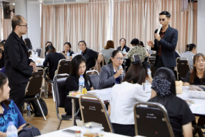 โครงการอบรมเชิงปฏิบัติการเพื่อพัฒนาครูให้ขับเคลื่อนนักเรียนให้มีความฉลาดรู้ตามรูปแบบนวัตกรรมหลักสูตรและการจัดการเรียนรู้ เพื่อเสริมสร้างคุณลักษณะ 4 ประการ