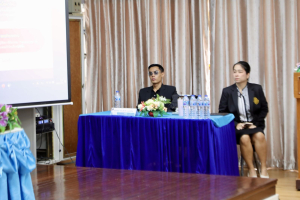 โครงการอบรมเชิงปฏิบัติการเพื่อพัฒนาครูให้ขับเคลื่อนนักเรียนให้มีความฉลาดรู้ตามรูปแบบนวัตกรรมหลักสูตรและการจัดการเรียนรู้ เพื่อเสริมสร้างคุณลักษณะ 4 ประการ