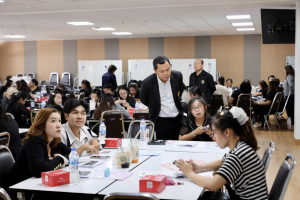 โครงการอบรมเชิงปฏิบัติการเพื่อพัฒนาครูให้ขับเคลื่อนนักเรียนให้มีความฉลาดรู้ตามรูปแบบนวัตกรรมหลักสูตรและการจัดการเรียนรู้ เพื่อเสริมสร้างคุณลักษณะ 4 ประการ