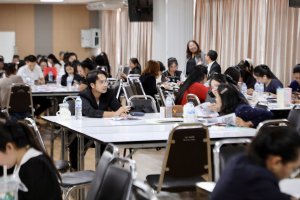 โครงการอบรมเชิงปฏิบัติการเพื่อพัฒนาครูให้ขับเคลื่อนนักเรียนให้มีความฉลาดรู้ตามรูปแบบนวัตกรรมหลักสูตรและการจัดการเรียนรู้ เพื่อเสริมสร้างคุณลักษณะ 4 ประการ