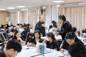 โครงการอบรมเชิงปฏิบัติการเพื่อพัฒนาครูให้ขับเคลื่อนนักเรียนให้มีความฉลาดรู้ตามรูปแบบนวัตกรรมหลักสูตรและการจัดการเรียนรู้ เพื่อเสริมสร้างคุณลักษณะ 4 ประการ