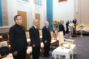 ร่วมพิธีถวายพระพรชัยมงคล พระบาทสมเด็จพระเจ้าอยู่หัว และพิธีถวายราชสักการะสมเด็จพระนารายณ์มหาราช