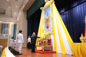ร่วมพิธีถวายพระพรชัยมงคล พระบาทสมเด็จพระเจ้าอยู่หัว และพิธีถวายราชสักการะสมเด็จพระนารายณ์มหาราช