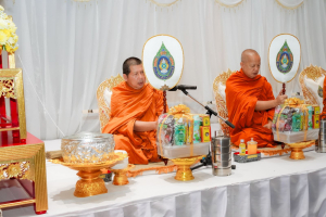 ร่วมพิธีถวายพระพรชัยมงคล พระบาทสมเด็จพระเจ้าอยู่หัว และพิธีถวายราชสักการะสมเด็จพระนารายณ์มหาราช