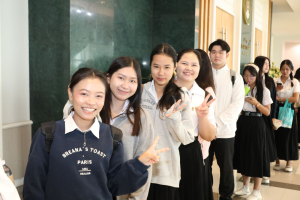โครงการส่งเสริมทักษะการสื่อสารภาษาไทยและภาษาอังกฤษสำหรับครู