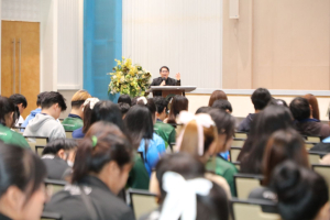 โครงการส่งเสริมทักษะการสื่อสารภาษาไทยและภาษาอังกฤษสำหรับครู