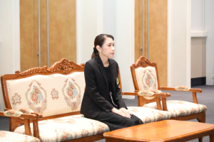 โครงการส่งเสริมทักษะการสื่อสารภาษาไทยและภาษาอังกฤษสำหรับครู