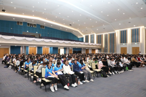 โครงการส่งเสริมทักษะการสื่อสารภาษาไทยและภาษาอังกฤษสำหรับครู