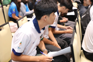โครงการส่งเสริมทักษะการสื่อสารภาษาไทยและภาษาอังกฤษสำหรับครู