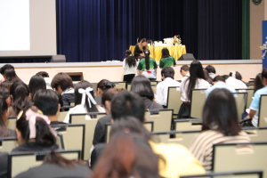 โครงการส่งเสริมทักษะการสื่อสารภาษาไทยและภาษาอังกฤษสำหรับครู