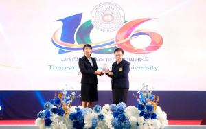 โครงการถอดบทเรียนผลการนำสมรรถนะ PTRU Model ในการขับเคลื่อนสู่การปฏิบัติ เพื่อพัฒนาสมรรถนะของผู้เรียนและบุคลากรทางการศึกษา และโครงการนำเสนอผลการนำรูปแบบนวัตกรรมหลักสูตรและการจัดการเรียนรู้ เพื่อเสริมสร้างคุณลักษณะ 4 ประการ ในการขับเคลื่อนสู่การปฏิบัติในสถานศึกษา ในงานวันสถาปนามหาวิทยาลัยราชภัฏเทพสตรี ครบรอบ 106 ปี
