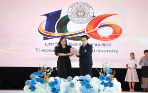 โครงการถอดบทเรียนผลการนำสมรรถนะ PTRU Model ในการขับเคลื่อนสู่การปฏิบัติ เพื่อพัฒนาสมรรถนะของผู้เรียนและบุคลากรทางการศึกษา และโครงการนำเสนอผลการนำรูปแบบนวัตกรรมหลักสูตรและการจัดการเรียนรู้ เพื่อเสริมสร้างคุณลักษณะ 4 ประการ ในการขับเคลื่อนสู่การปฏิบัติในสถานศึกษา ในงานวันสถาปนามหาวิทยาลัยราชภัฏเทพสตรี ครบรอบ 106 ปี